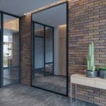 miroir dans le couloir sous une brique