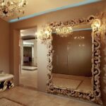 miroir dans le couloir avec un cadre cool
