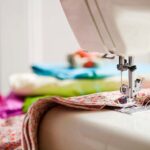 coser un lado en una máquina de escribir
