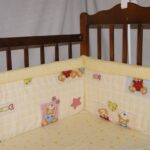 pequeños parachoques de cama estampados