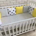parachoques para la cama amarillo con gris