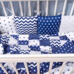 los parachoques de la cama son azules