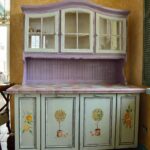 credenza con frontale arrotondato