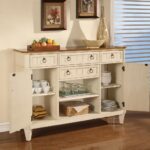 credenza bassa della cucina