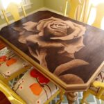 table de découpage rose