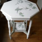 table de découpage blanc