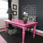 table de découpage rose