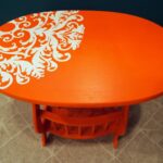 table de découpage orange
