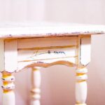 table de découpage à l'âge