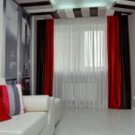 rideaux bicolores rouges et noirs