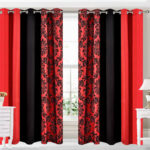 rideaux noirs et rouges