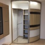 armadio raggio beige con marrone