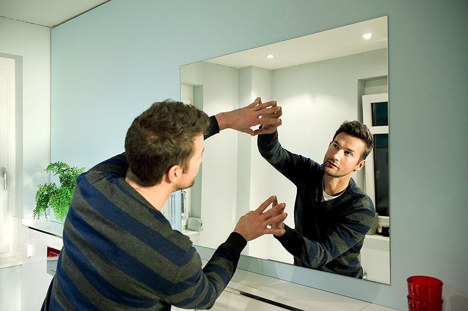 l'emporte sur le miroir