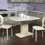 table de cuisine blanche