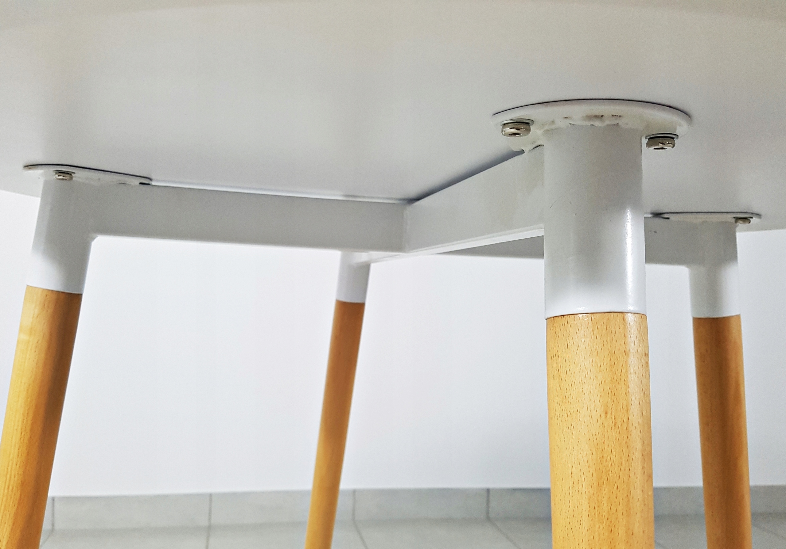 fixation des pieds aux ferrures