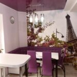 cuisine 10 mètres carrés avec des idées de design de canapé