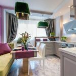 cuisine 10 mètres carrés avec vue sur canapé