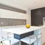 set de cuisine pour une cuisine spacieuse