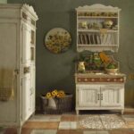 étagère provence dans la cuisine avec des tournesols