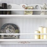 étagère provence dans la cuisine avec pare-chocs