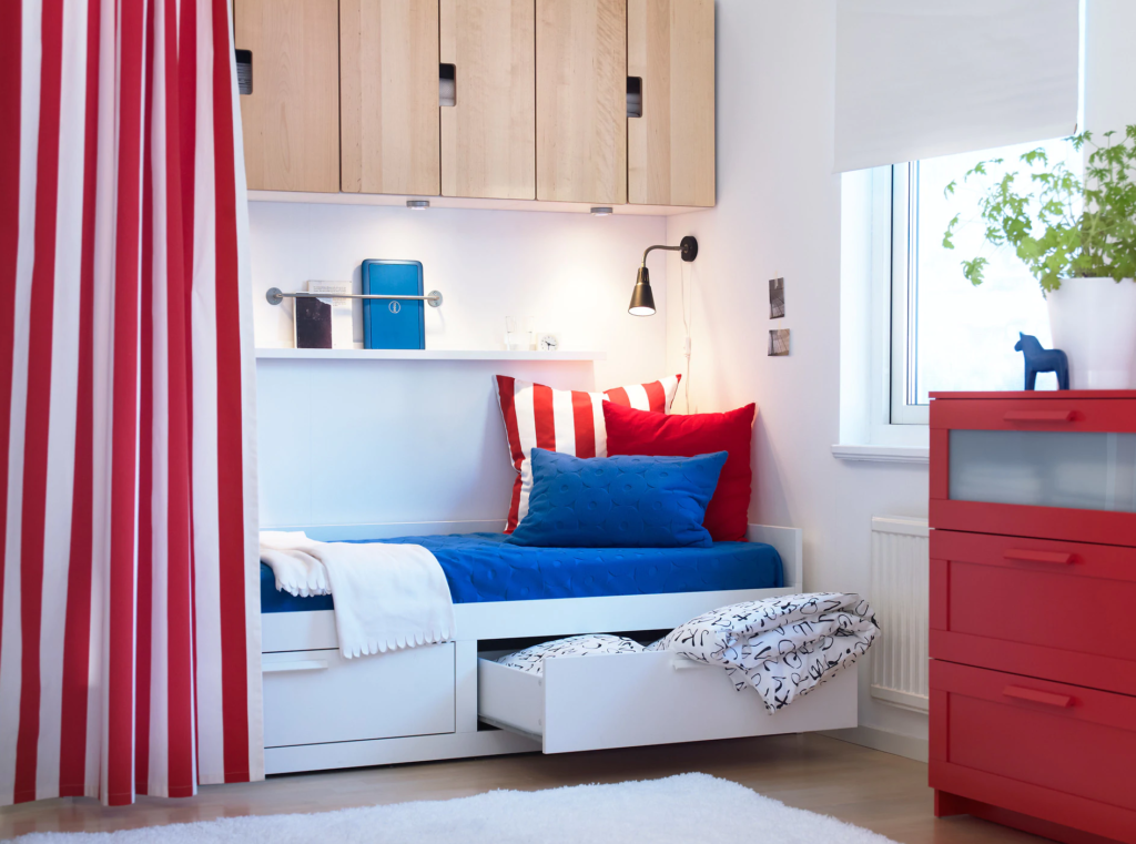 intérieur de petite pièce