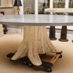 table en bois sur roiks
