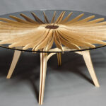 table en bois en verre avec soleil