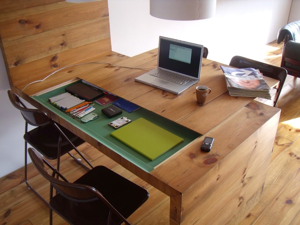 bureau d'ordinateur portable