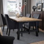 table à manger dans la conception de salon