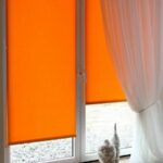 jaloezieën en tule oranje