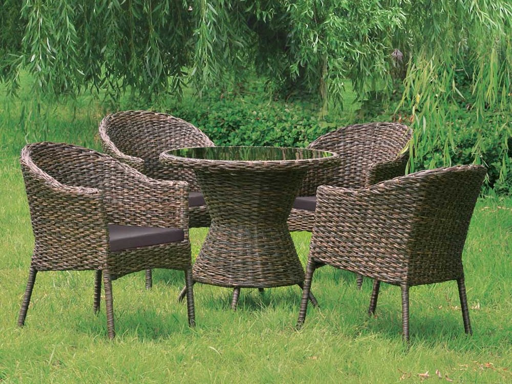 muebles de mimbre para jardín