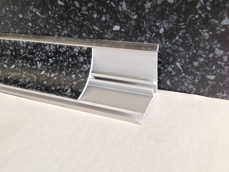 socle en métal-plastique