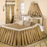couvre-lit beige