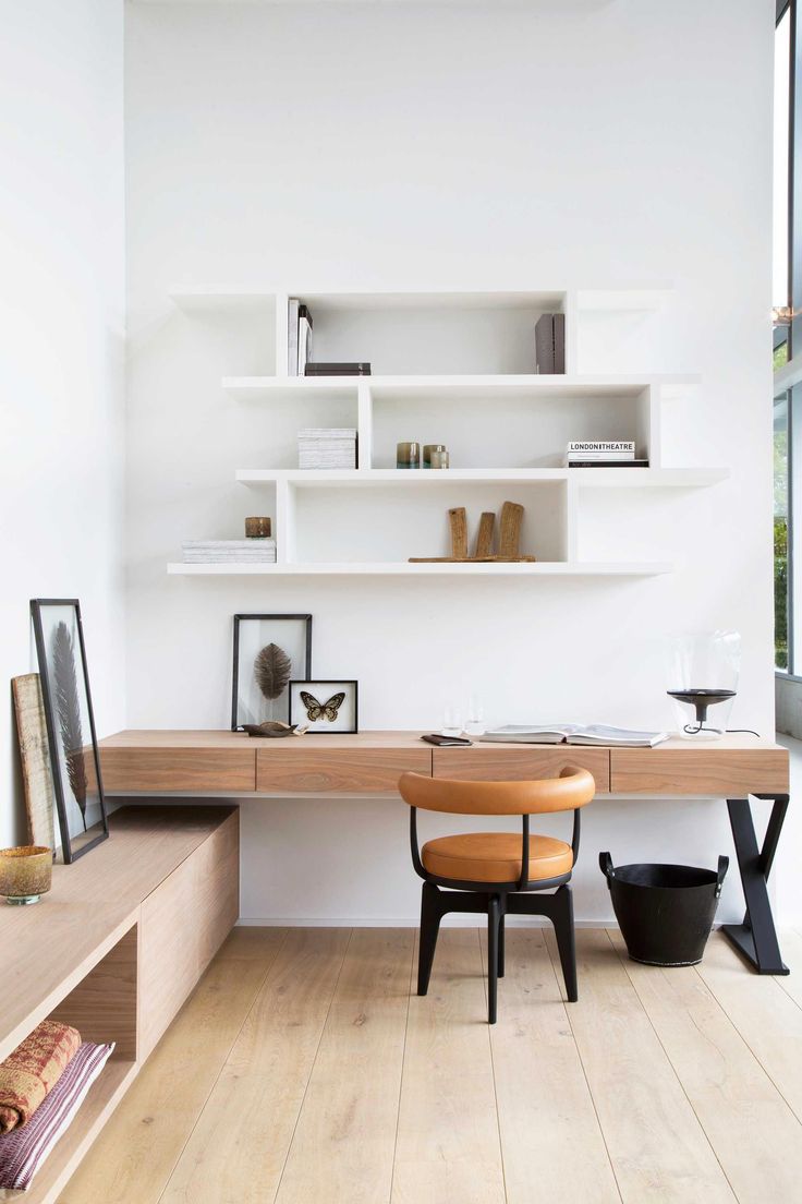 étagère universelle au-dessus de la table