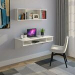 étagère simple au-dessus de la table