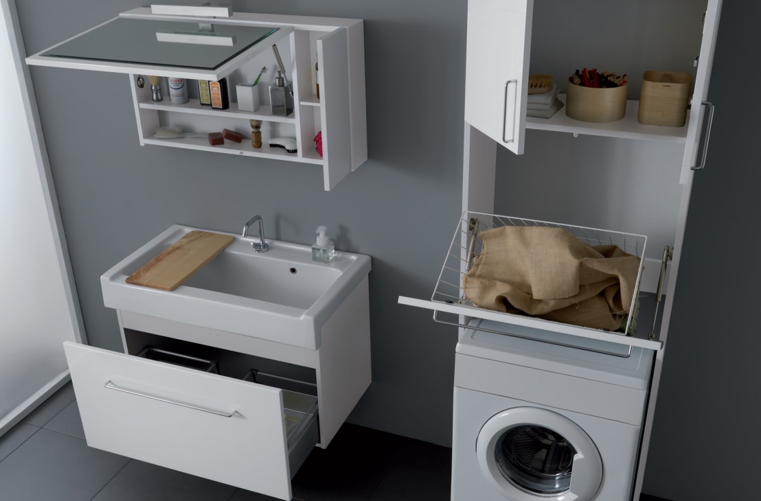Schrank über der Waschmaschine