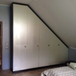 Kleiderschrank im Dachgeschoss Fotodesign