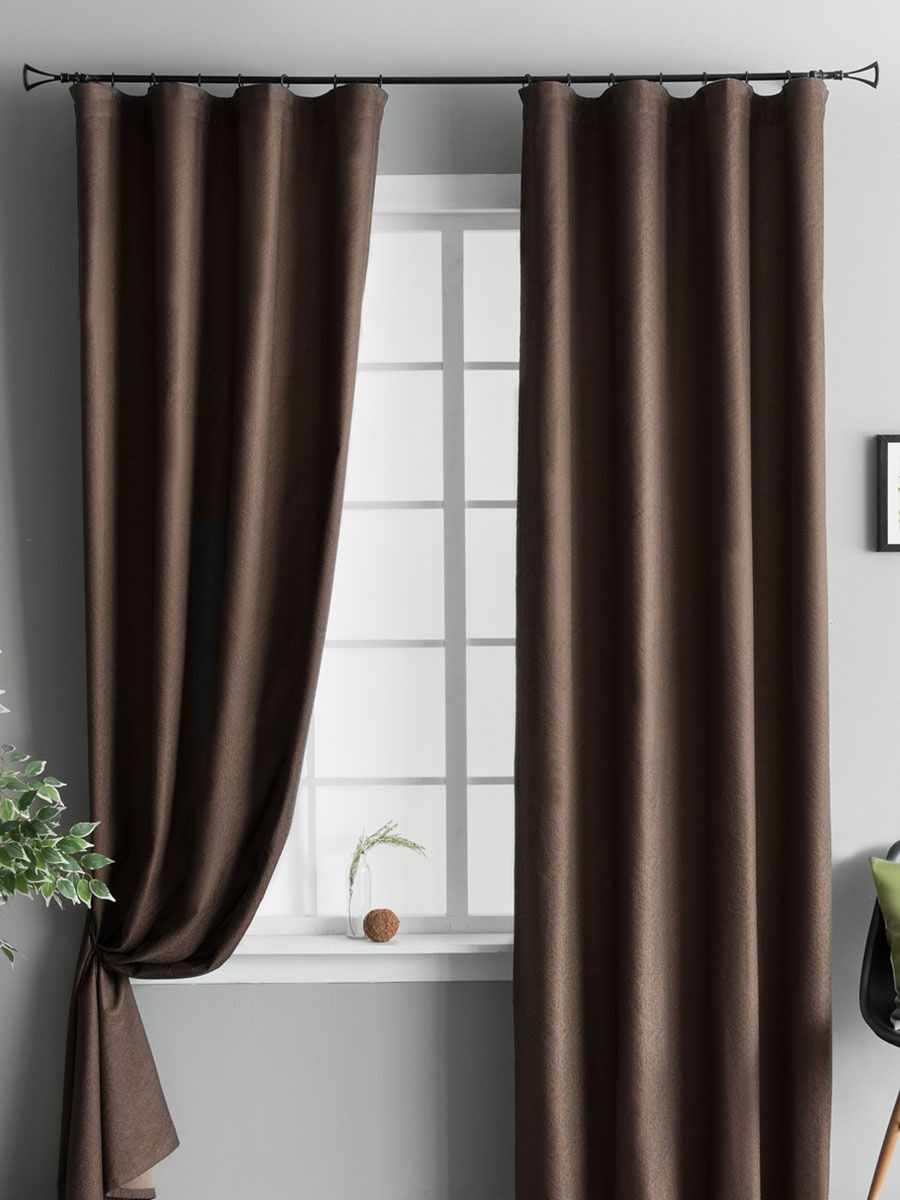 Cortinas marrons escuras