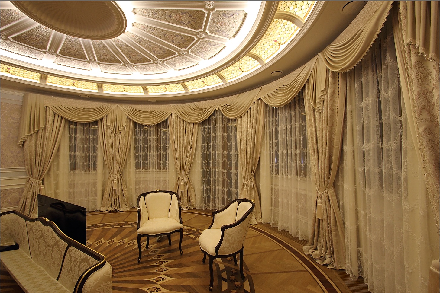 rideaux et tulle dans le salon