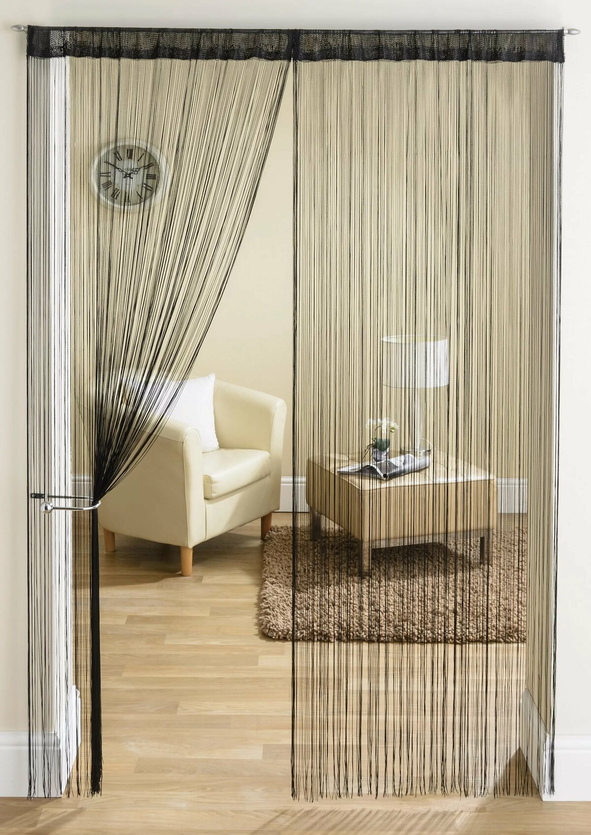 nouilles rideaux sur les portes