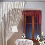 nouilles rideaux avec lampadaire