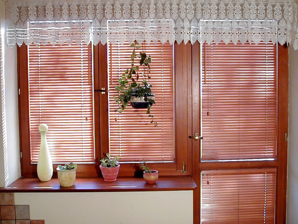 horizontal curtains for the balcony door