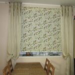 cortinas para la cocina enrolladas en flores