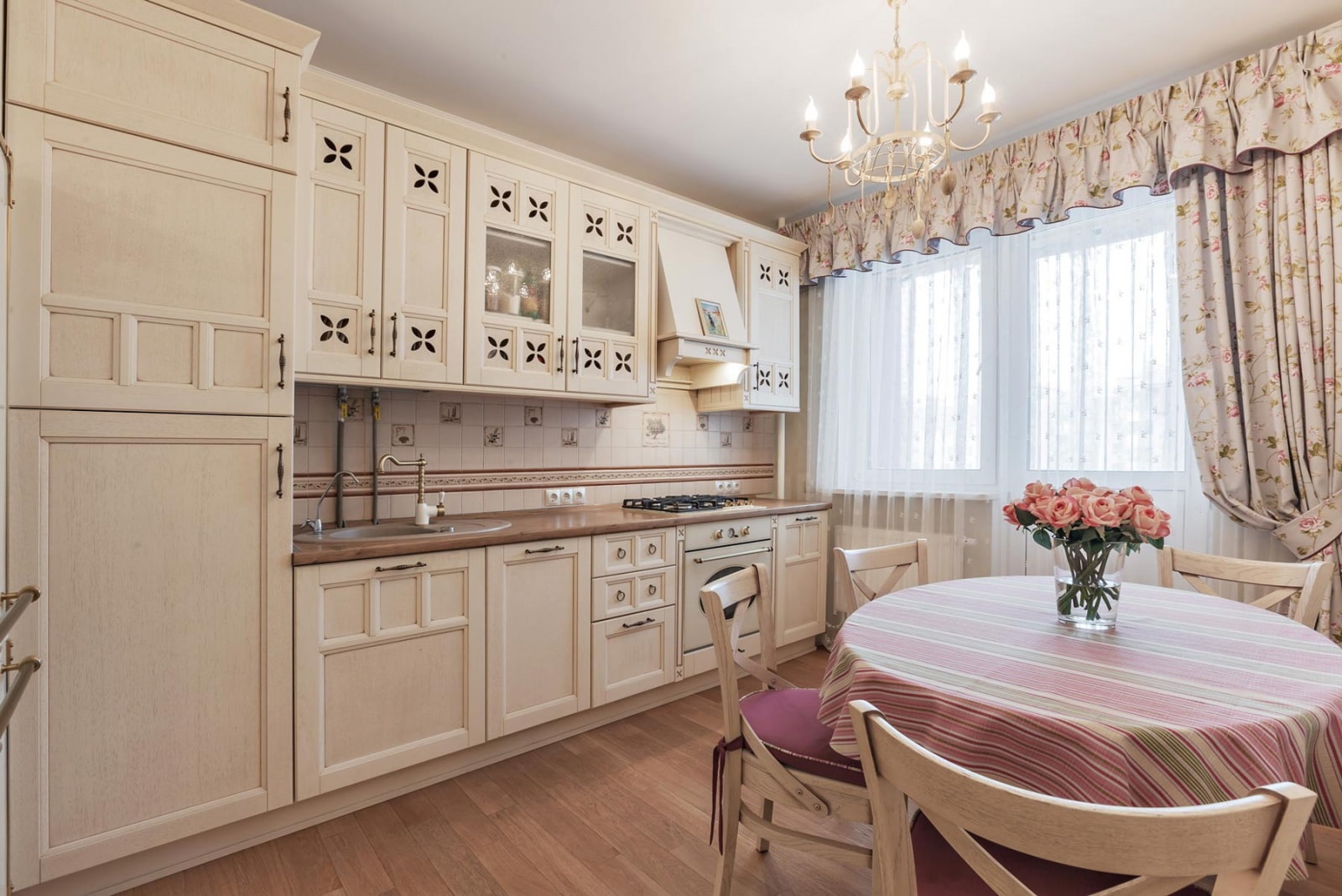 cortinas asimétricas para la cocina