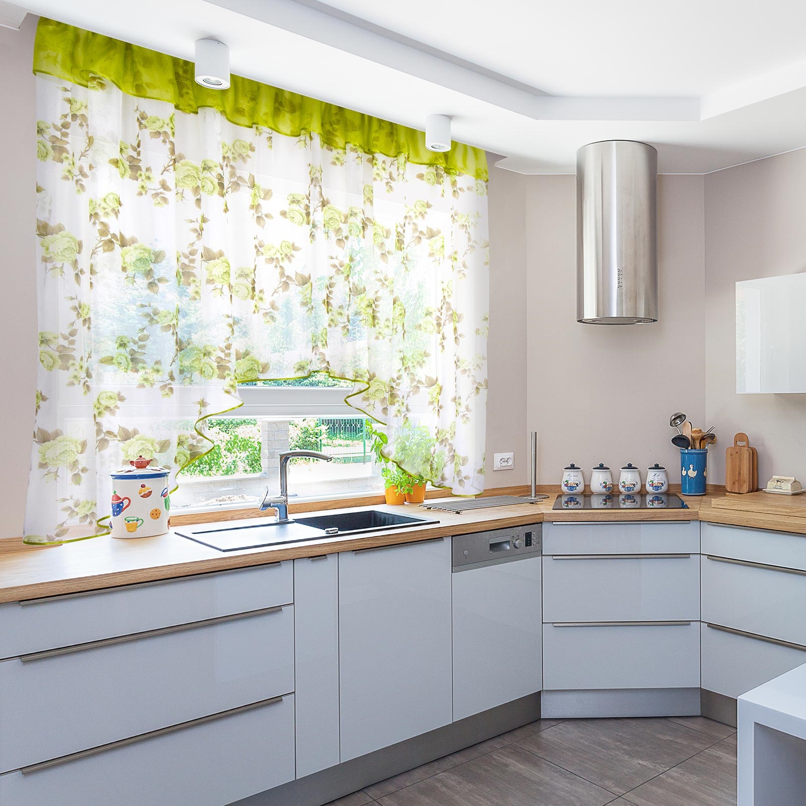 cortinas de colores en la cocina
