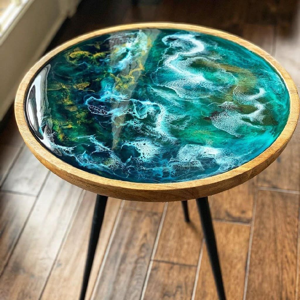 photo de table en résine époxy