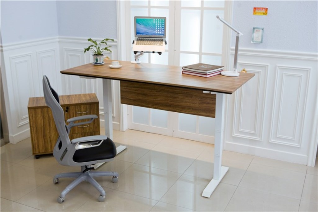 conception réglable en hauteur de table