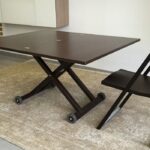 photo de l'intérieur de la table réglable en hauteur