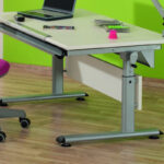 vues de photo de table réglable en hauteur