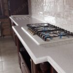 comptoir de cuisine avec rebord